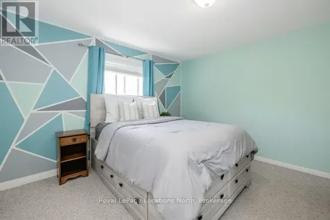 67 Wesley Avenue Wasaga Beach ON L9Z 0B9