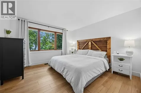 26 Arthur Street Lambton Shores ON N0N 1J0