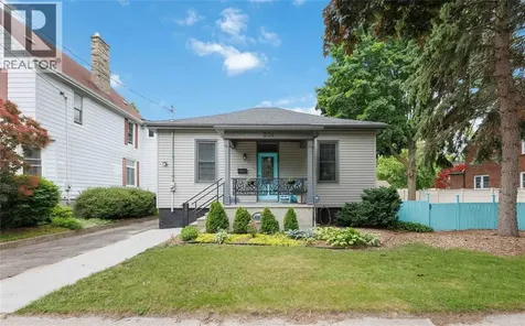304 Brock Street North Sarnia ON N7T 5Z8