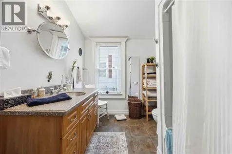 304 Brock Street North Sarnia ON N7T 5Z8