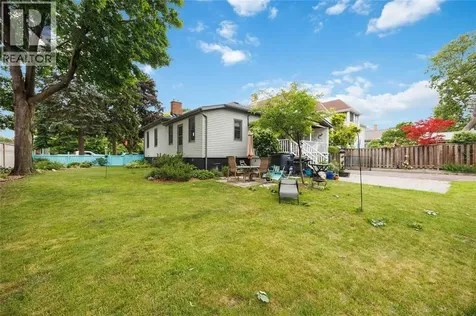 304 Brock Street North Sarnia ON N7T 5Z8