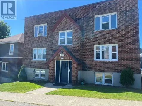 207 Pine Sudbury ON P3C 1X4