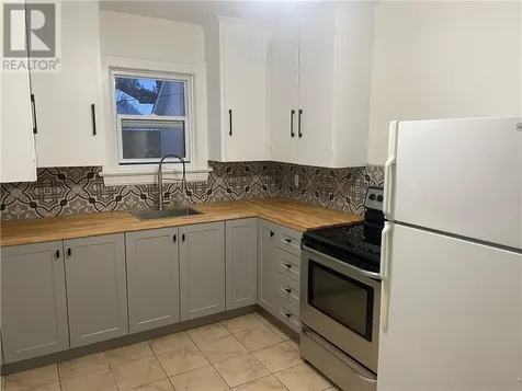 207 Pine Sudbury ON P3C 1X4