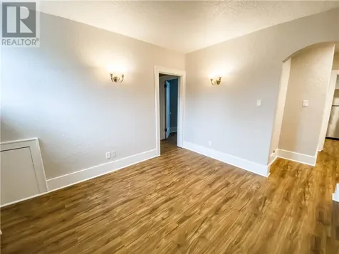 207 Pine Sudbury ON P3C 1X4