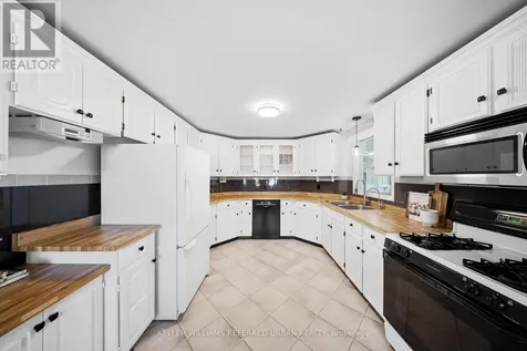 6 Gander Cove Innisfil ON L9S 1R9