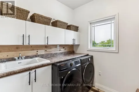27 Bagshaw Crescent Uxbridge ON L9P 0A9