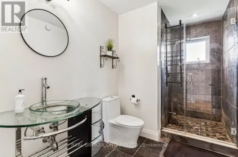 27 Bagshaw Crescent Uxbridge ON L9P 0A9
