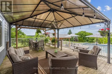 27 Bagshaw Crescent Uxbridge ON L9P 0A9