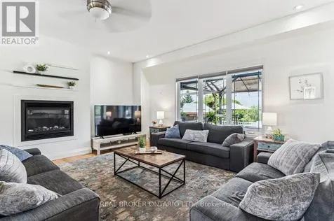 27 Bagshaw Crescent Uxbridge ON L9P 0A9