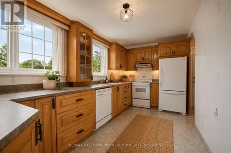 675 Borthwick Avenue Ottawa ON K1K 2M1