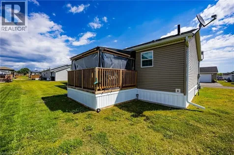 11 Hickory Hollow Nanticoke ON N0A 1P0