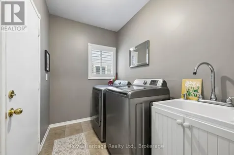 59 Bayberry Court Whitby (brooklin) ON L1M 2L2