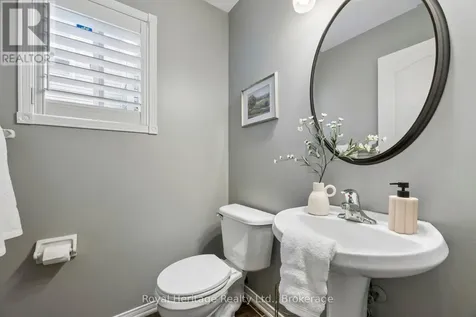 59 Bayberry Court Whitby (brooklin) ON L1M 2L2