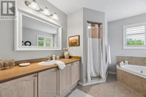 59 Bayberry Court Whitby (brooklin) ON L1M 2L2