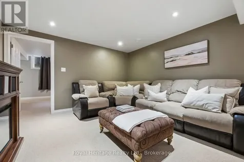 59 Bayberry Court Whitby (brooklin) ON L1M 2L2