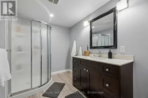 59 Bayberry Court Whitby (brooklin) ON L1M 2L2