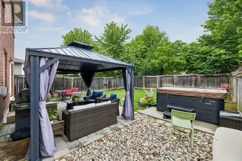 59 Bayberry Court Whitby (brooklin) ON L1M 2L2