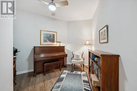 35 Kingsbury Square Guelph (pineridge/westminster Woods) ON N1L 1B3
