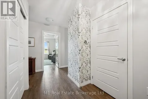 35 Kingsbury Square Guelph (pineridge/westminster Woods) ON N1L 1B3