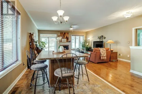 32 Oakside Drive Uxbridge ON L9P 2A4