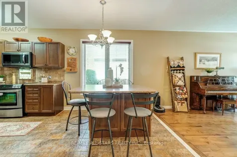32 Oakside Drive Uxbridge ON L9P 2A4