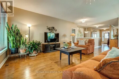 32 Oakside Drive Uxbridge ON L9P 2A4