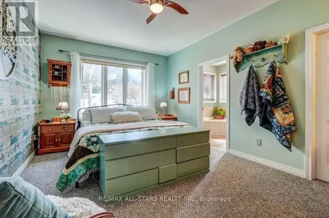 32 Oakside Drive Uxbridge ON L9P 2A4