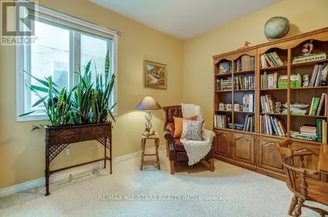 32 Oakside Drive Uxbridge ON L9P 2A4