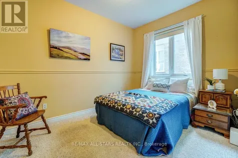 32 Oakside Drive Uxbridge ON L9P 2A4