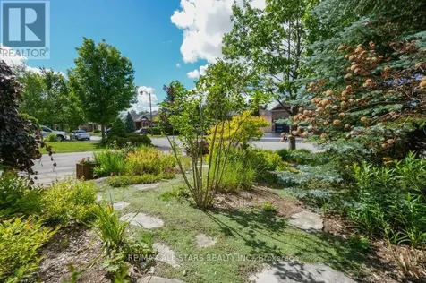 32 Oakside Drive Uxbridge ON L9P 2A4