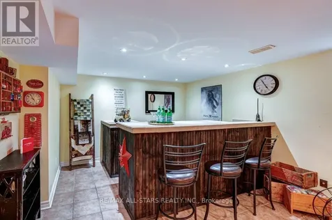 32 Oakside Drive Uxbridge ON L9P 2A4