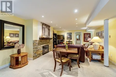 32 Oakside Drive Uxbridge ON L9P 2A4