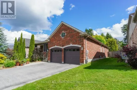 32 Oakside Drive Uxbridge ON L9P 2A4