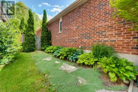 32 Oakside Drive Uxbridge ON L9P 2A4