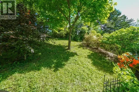 32 Oakside Drive Uxbridge ON L9P 2A4