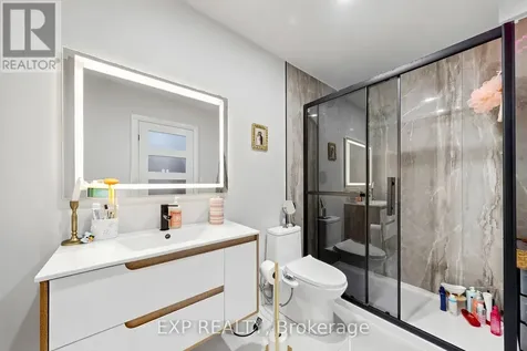 9 Backhouse Drive Richmond Hill ON L4E 1M8