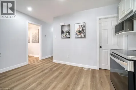 60 Lysanda Avenue London ON N5Z 4L3