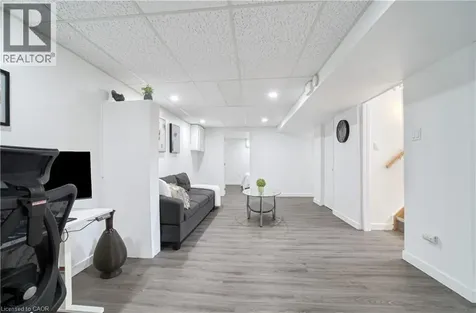 60 Lysanda Avenue London ON N5Z 4L3
