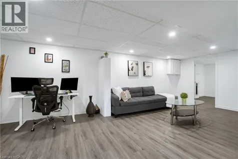 60 Lysanda Avenue London ON N5Z 4L3