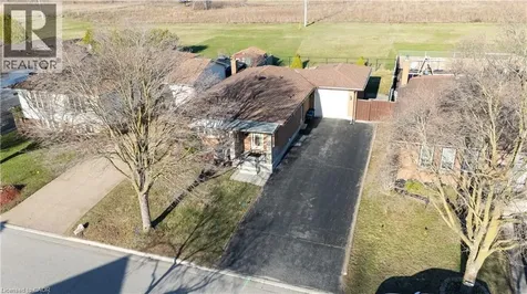 60 Lysanda Avenue London ON N5Z 4L3