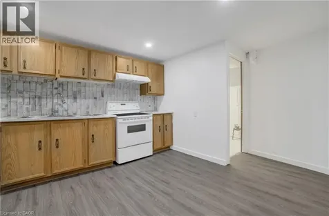 60 Lysanda Avenue London ON N5Z 4L3