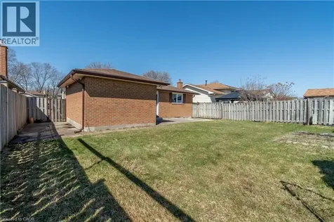 60 Lysanda Avenue London ON N5Z 4L3