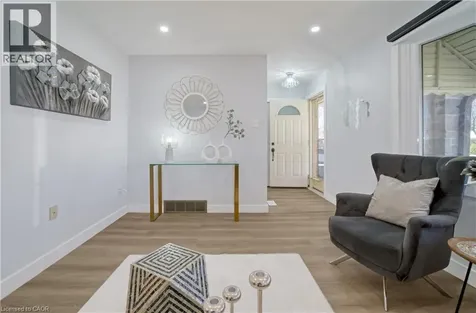 60 Lysanda Avenue London ON N5Z 4L3