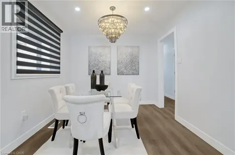 60 Lysanda Avenue London ON N5Z 4L3