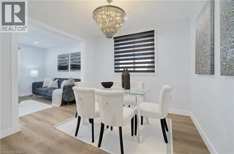 60 Lysanda Avenue London ON N5Z 4L3