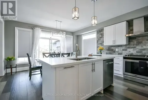 8 Oliver's Mill Road Springwater (centre Vespra) ON L9X 0S8