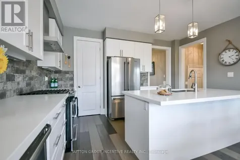 8 Oliver's Mill Road Springwater (centre Vespra) ON L9X 0S8