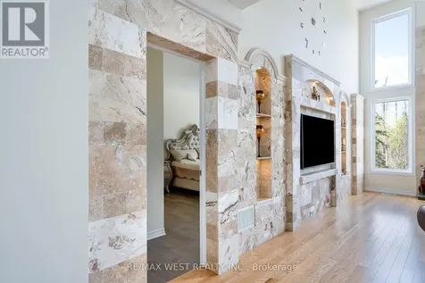 121 Allegra Drive Wasaga Beach ON L9Z 1P2