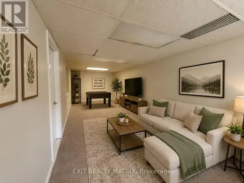35 Binbury Way Ottawa ON K1T 4C2