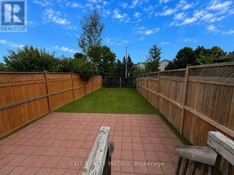 35 Binbury Way Ottawa ON K1T 4C2